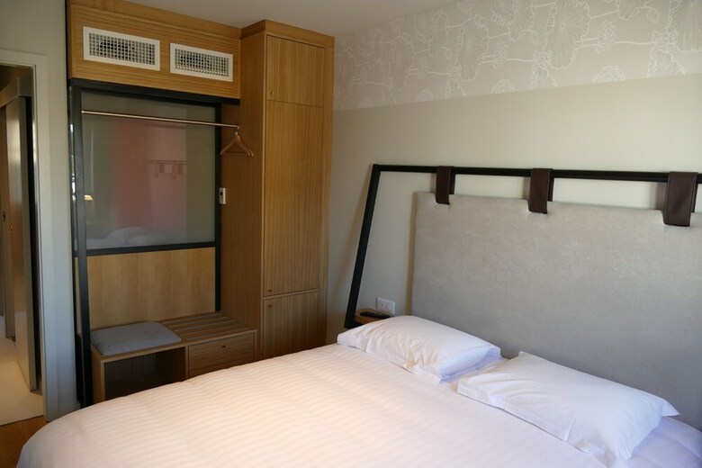 Hotel H�tel Aigle D'or