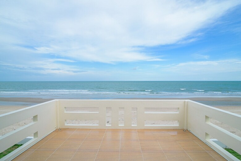 Villa C-shore Private Beachfront House