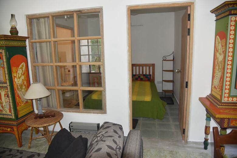 Hotel Bird's House