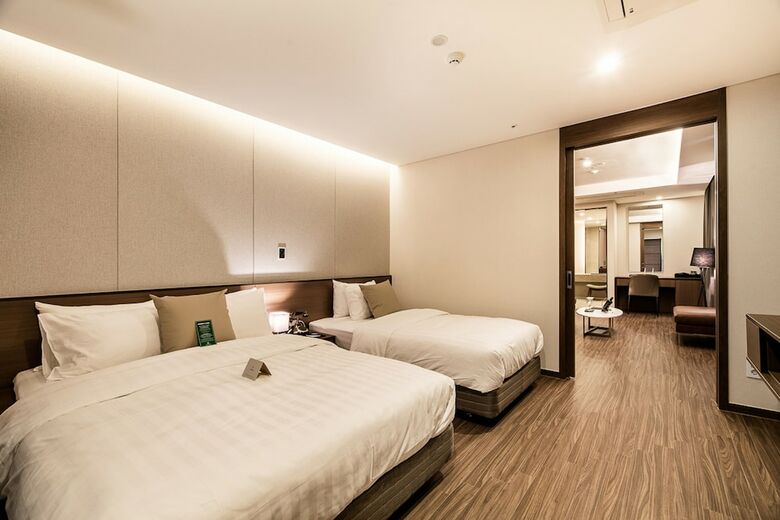 Wd Hotel