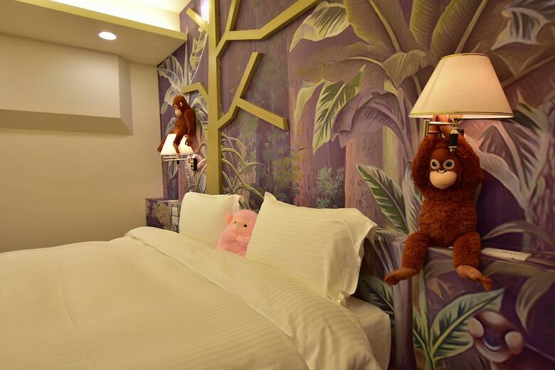 Ruocing Hot Spring Hotel