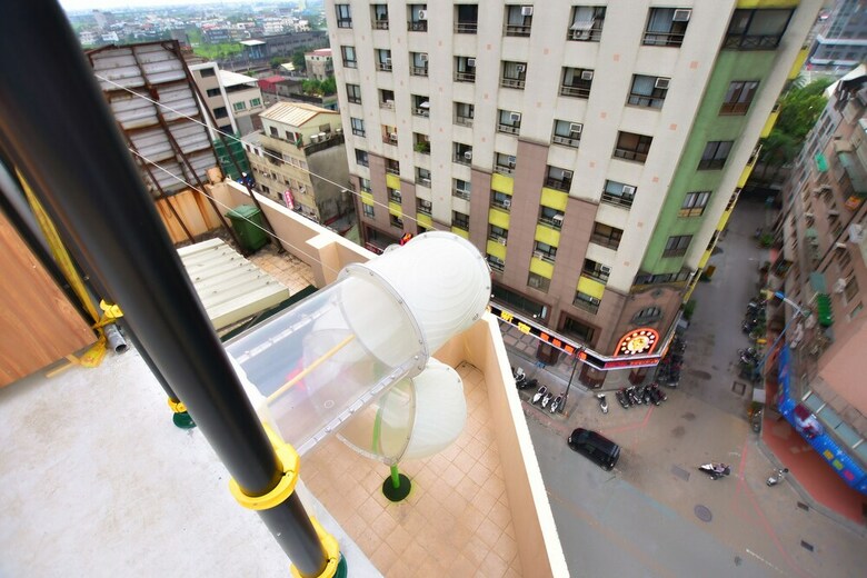 Ruocing Hot Spring Hotel