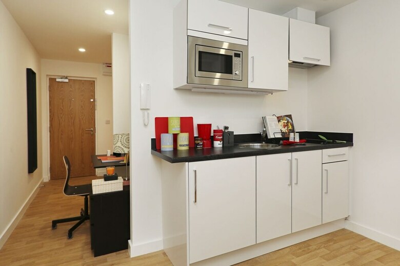 Hostal Keele House