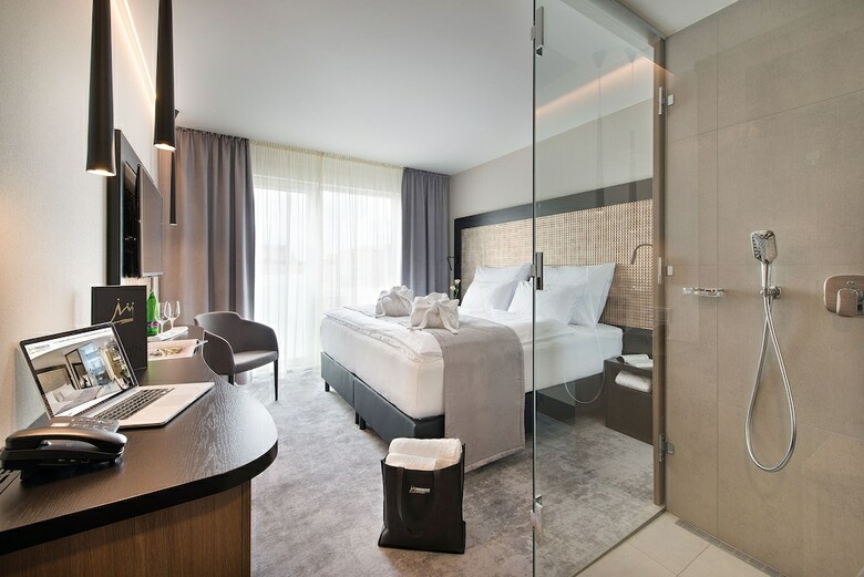 Premium Wellness & Wine Hotel