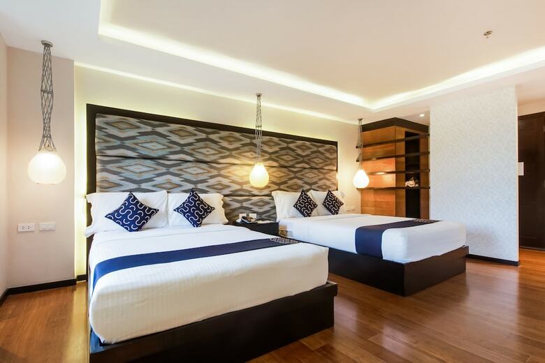Capitol O 261 Rumah Highlands Hotel