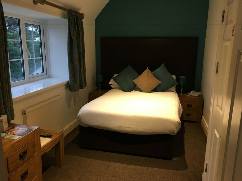Oxwich Bay Hotel
