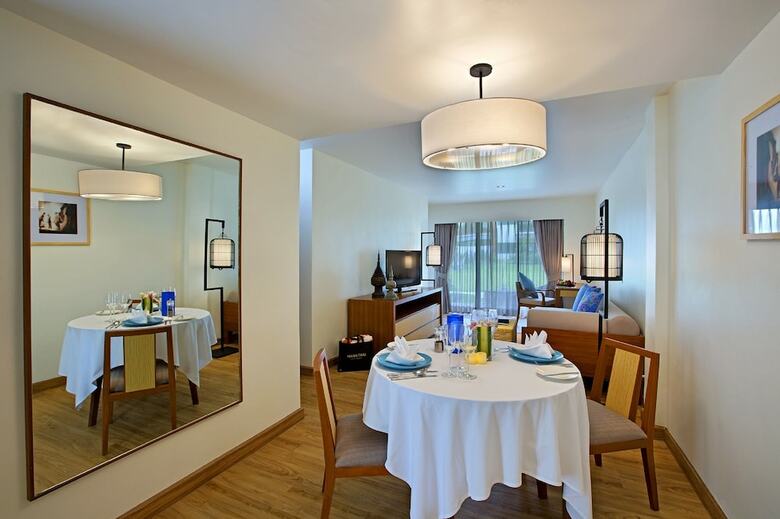 Hotel Manathai Khao Lak