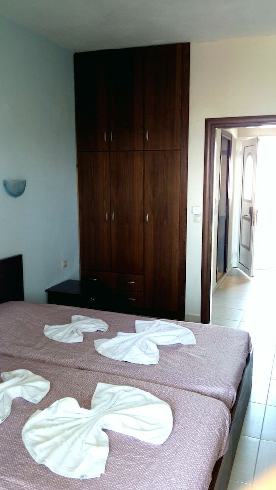 Apartamentos Kyparissis Rooms