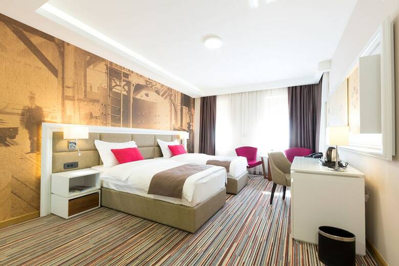 Hotel Tesla - Smart Stay