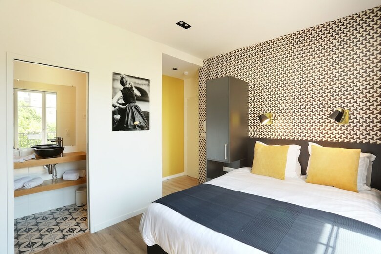 Short Stay Group Eiffel Village Serviced Apartments