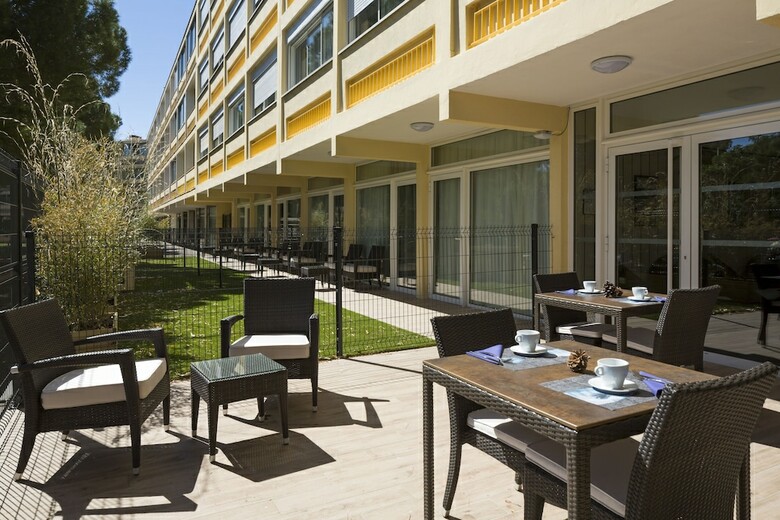 Hotel Op�ralia H�tel Les Pins