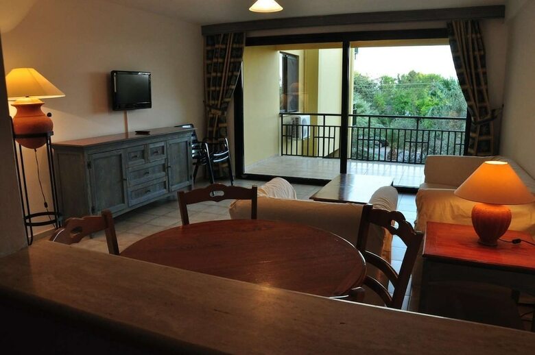 Hotel Palm Court Suites