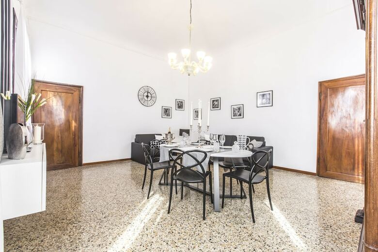 Rialto Design Boutique Apartment
