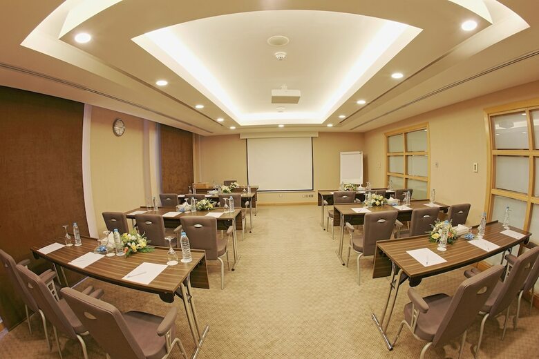 Hotel Millennium Central Kuwait Downtown