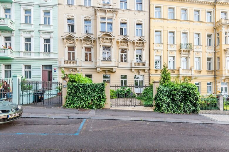 Na Smetance Apartments