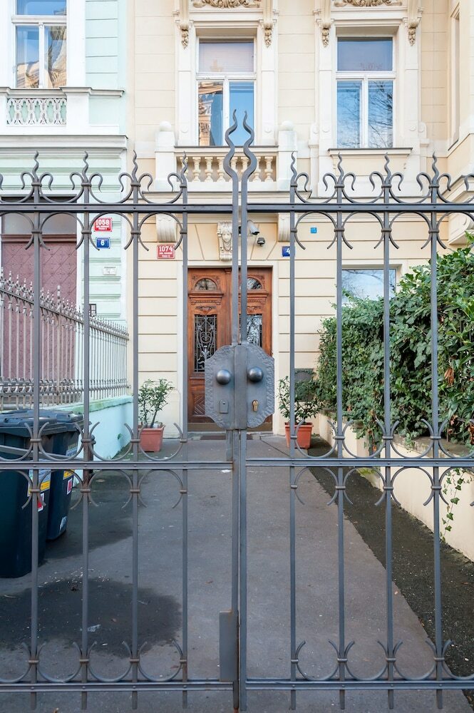 Na Smetance Apartments
