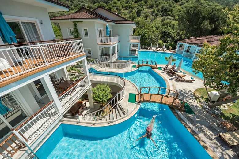 Mozaik Swim Up Hotel And Apartments