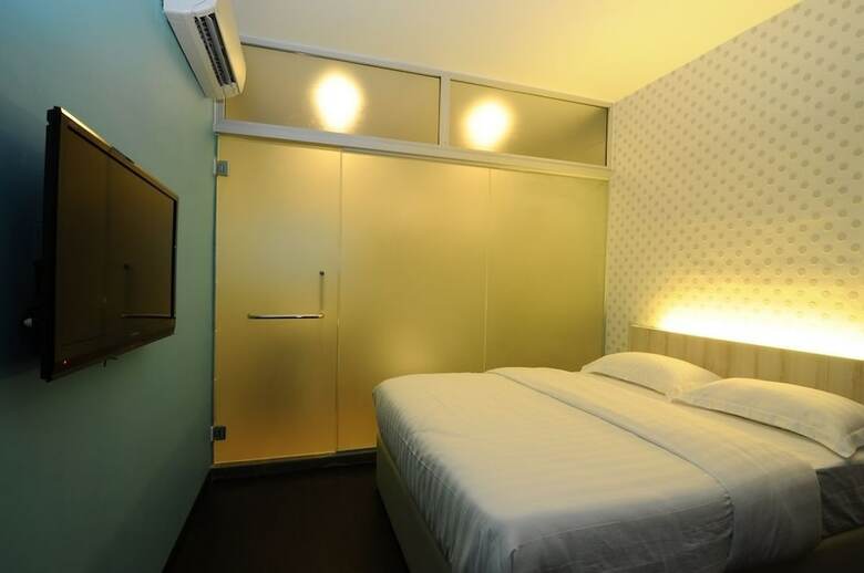 V3 Hotel Taman Gaya