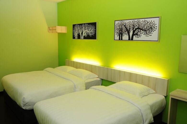 V3 Hotel Taman Gaya