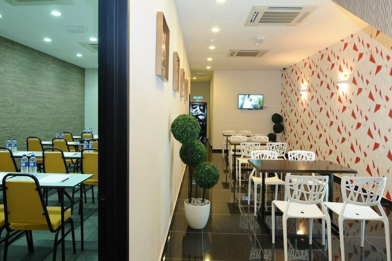 V3 Hotel Taman Gaya