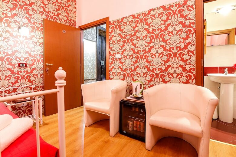 Vanella Rome Domus
