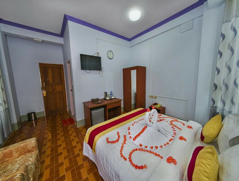 Shwe Hnin Si Hotel