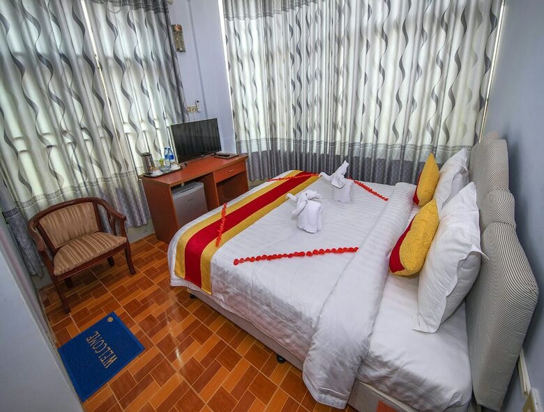 Shwe Hnin Si Hotel