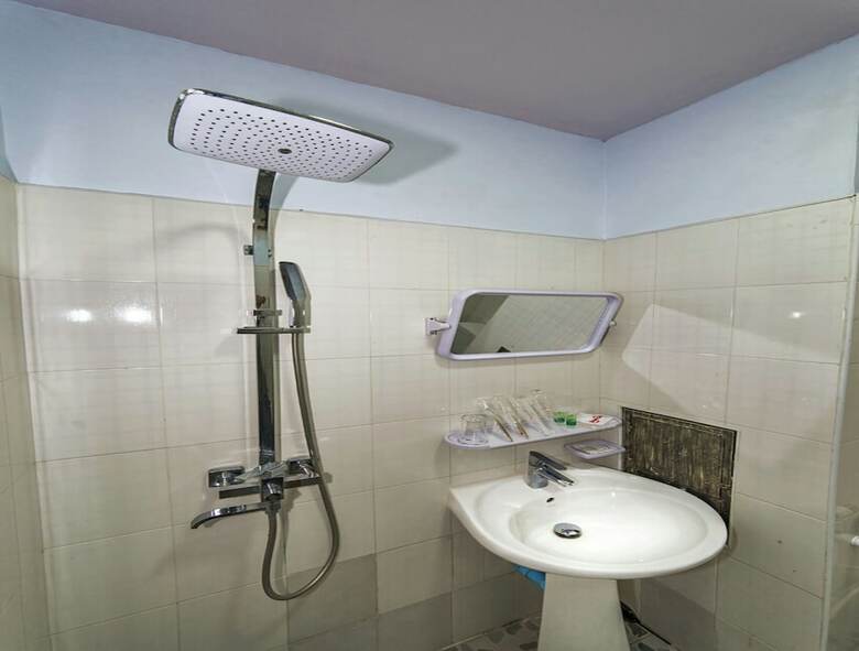 Shwe Hnin Si Hotel