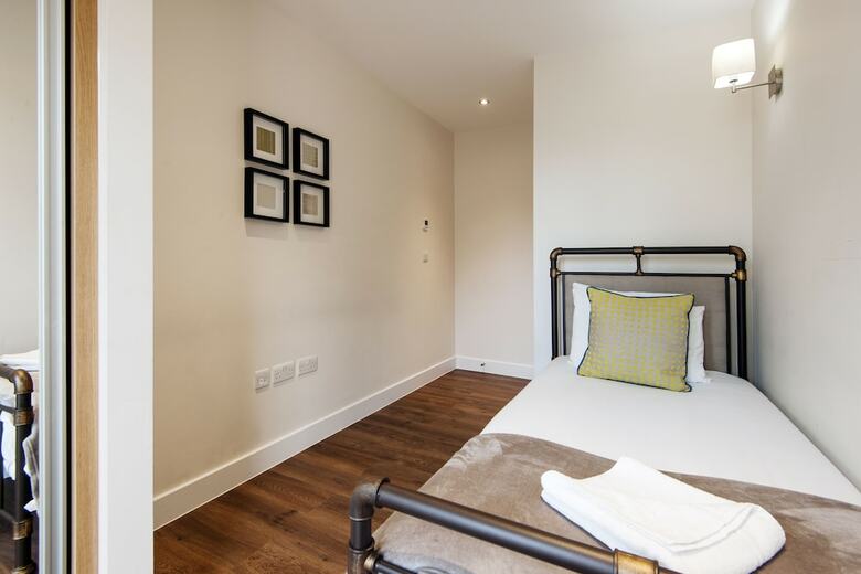 Aldgate City Apartments