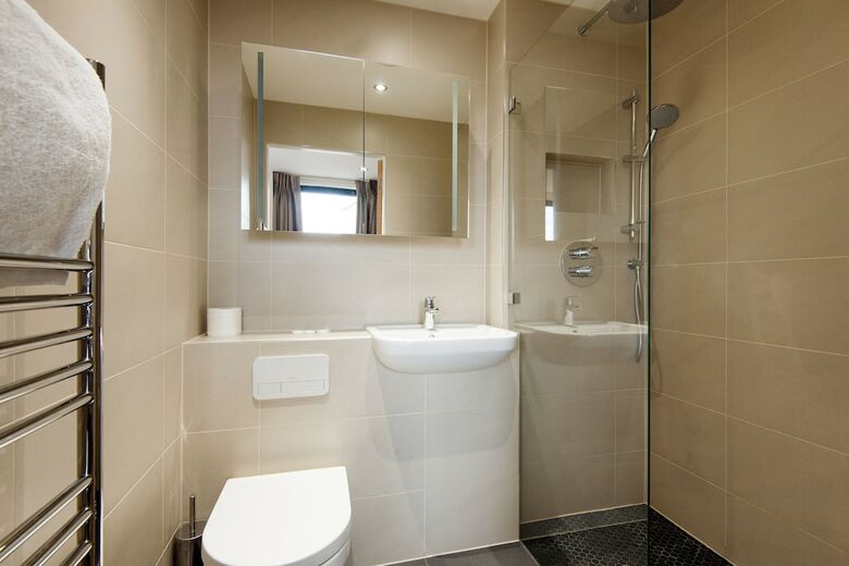 Aldgate City Apartments