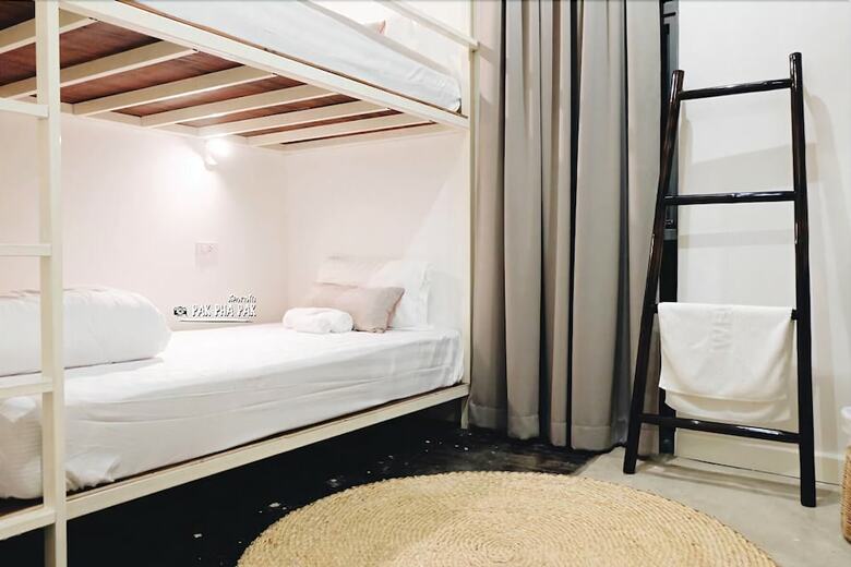 Hotel Oon Poshtel