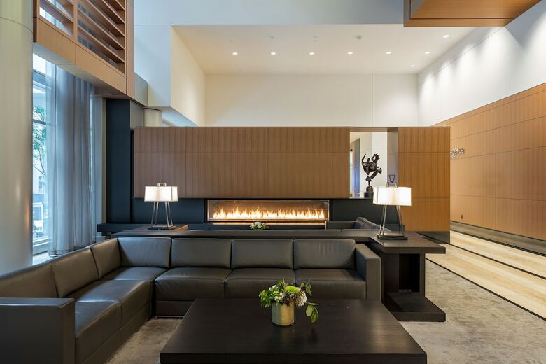 Aparthotel Downtown Lux Apartments By Barsala
