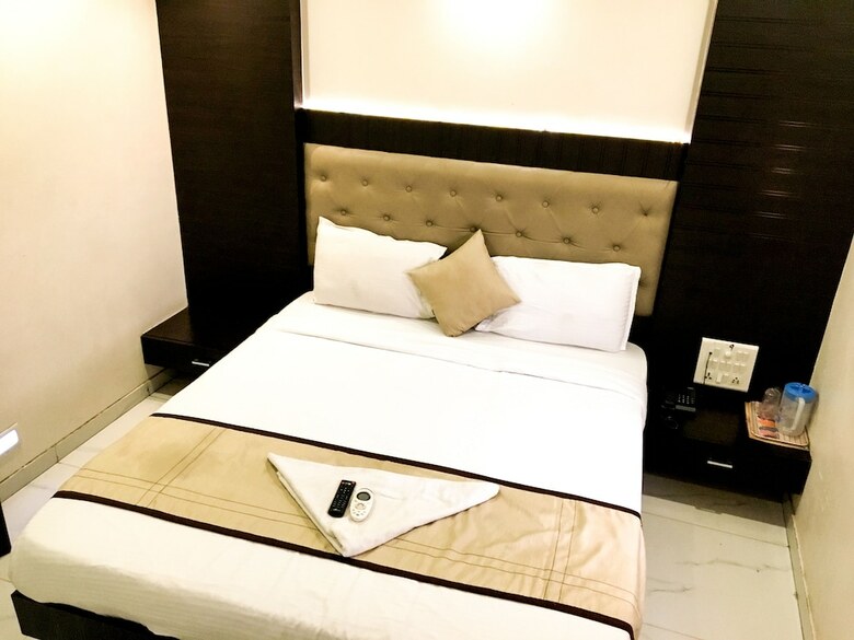 Hotel Bkc Palace