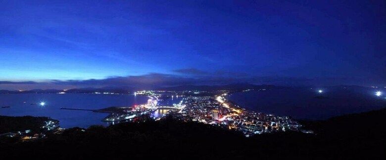 Twin Moon Bay Wehouse Hotel