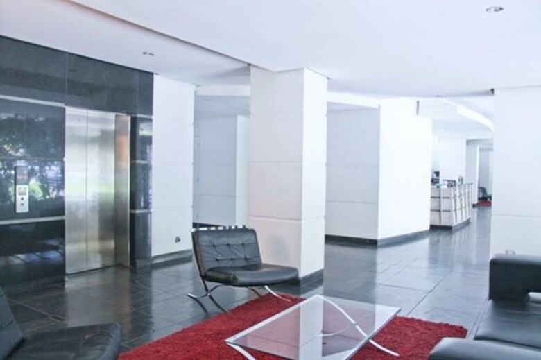 Nueva Lyon Apartments