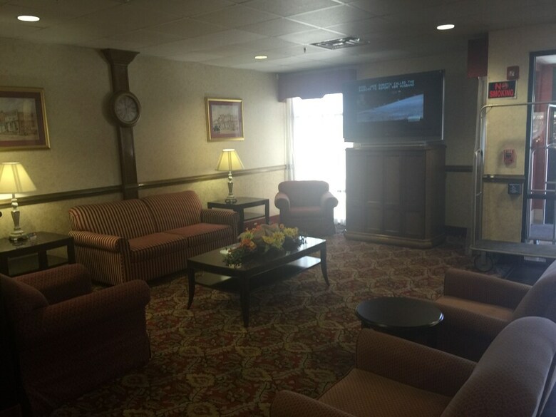 Hotel Ameriksuites Laredo Behind Mall Del Norte