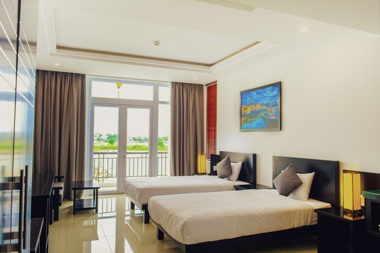 Riverside White House Villa