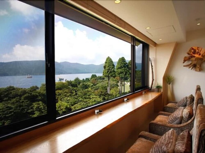 Hotel De Yama, Hakone Lake Side