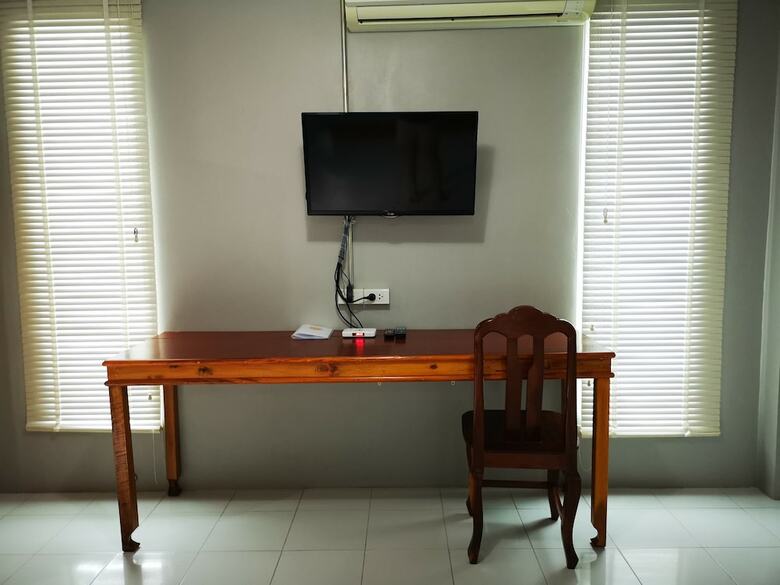 Hotel Siri Guesthouse At Suratthani