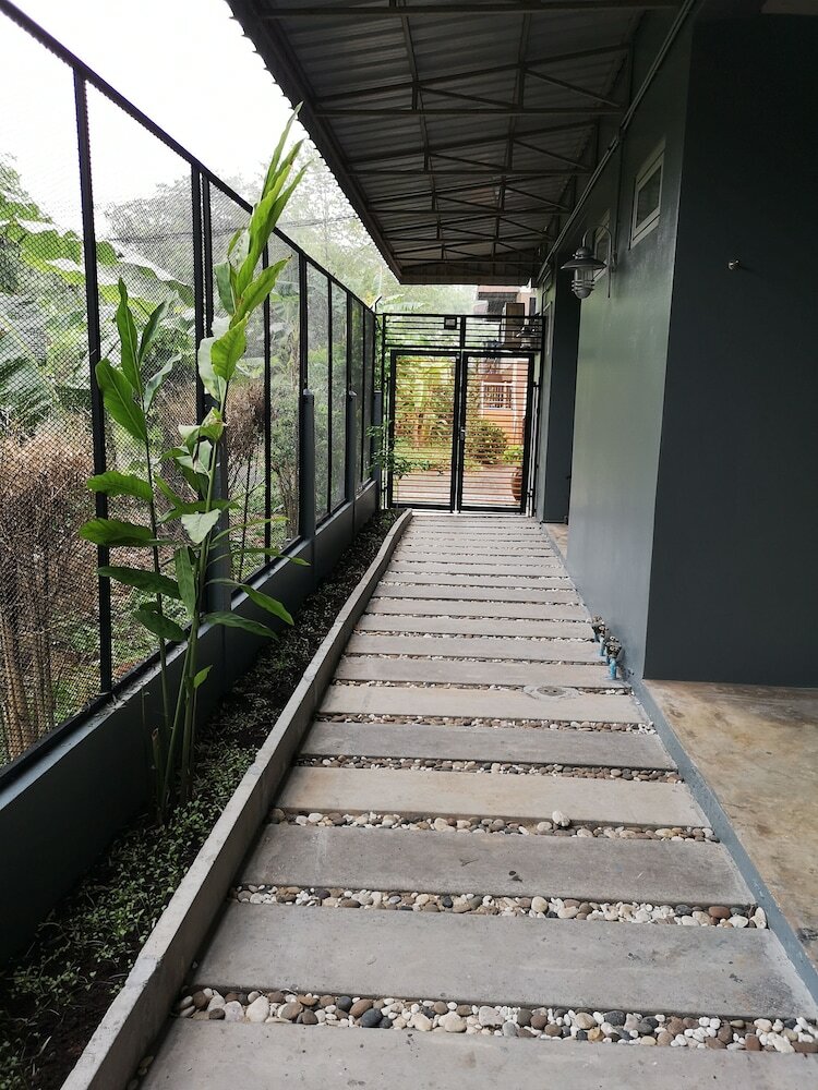 Hotel Siri Guesthouse At Suratthani