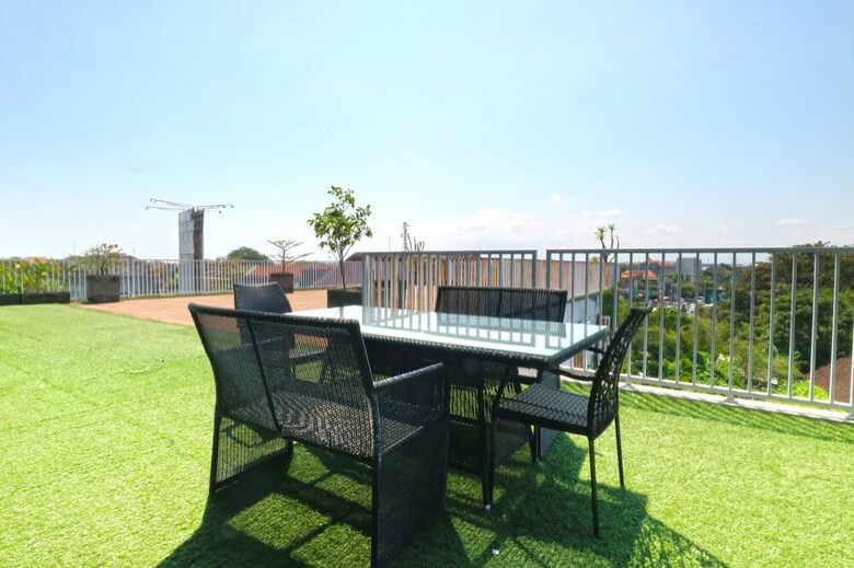 Kimono Hotel