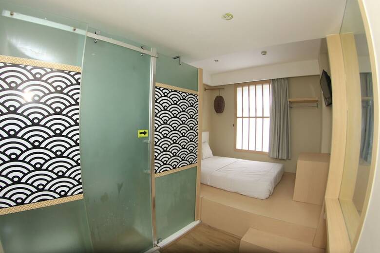 Kimono Hotel