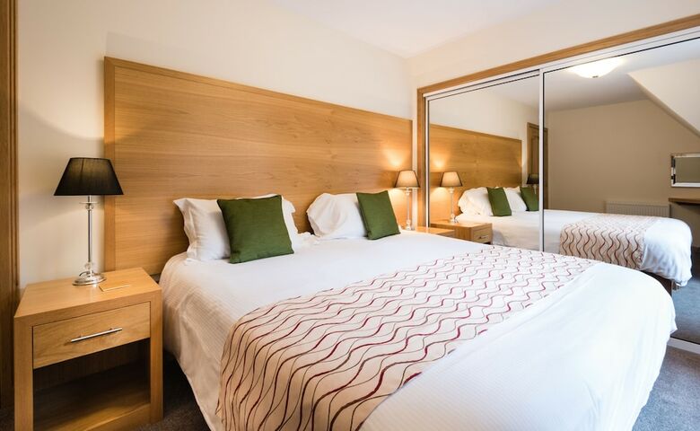 Hotel The Claymore Guest House