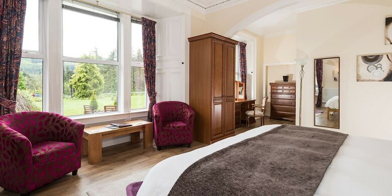 Hotel The Claymore Guest House