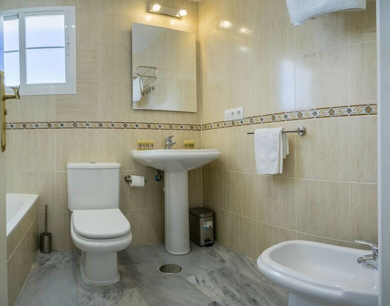 Apartamentos Cabopino House