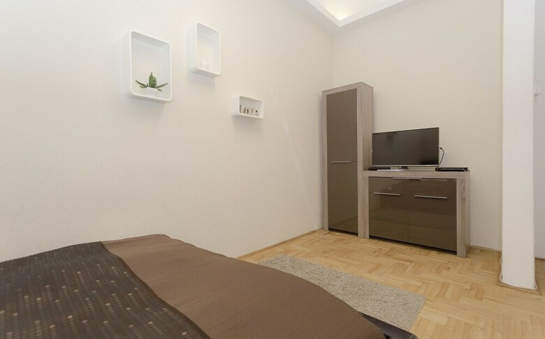 Caldo Apartments