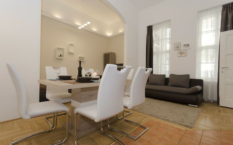Caldo Apartments