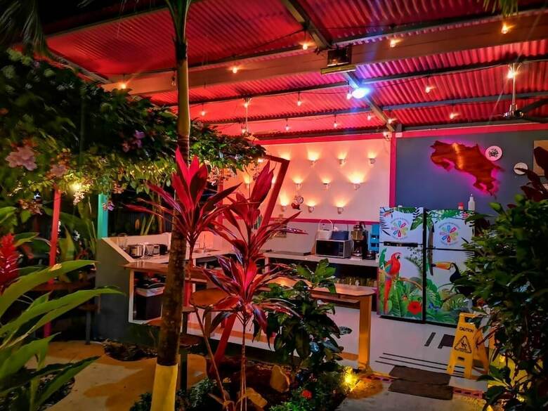 Hostal Millenium Manuel Antonio