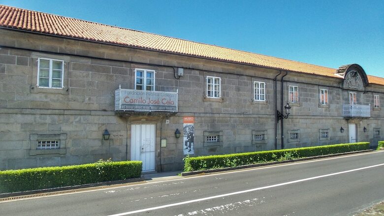 Hostal Albergue Cruces De Iria