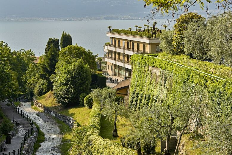 Hotel Royal Village